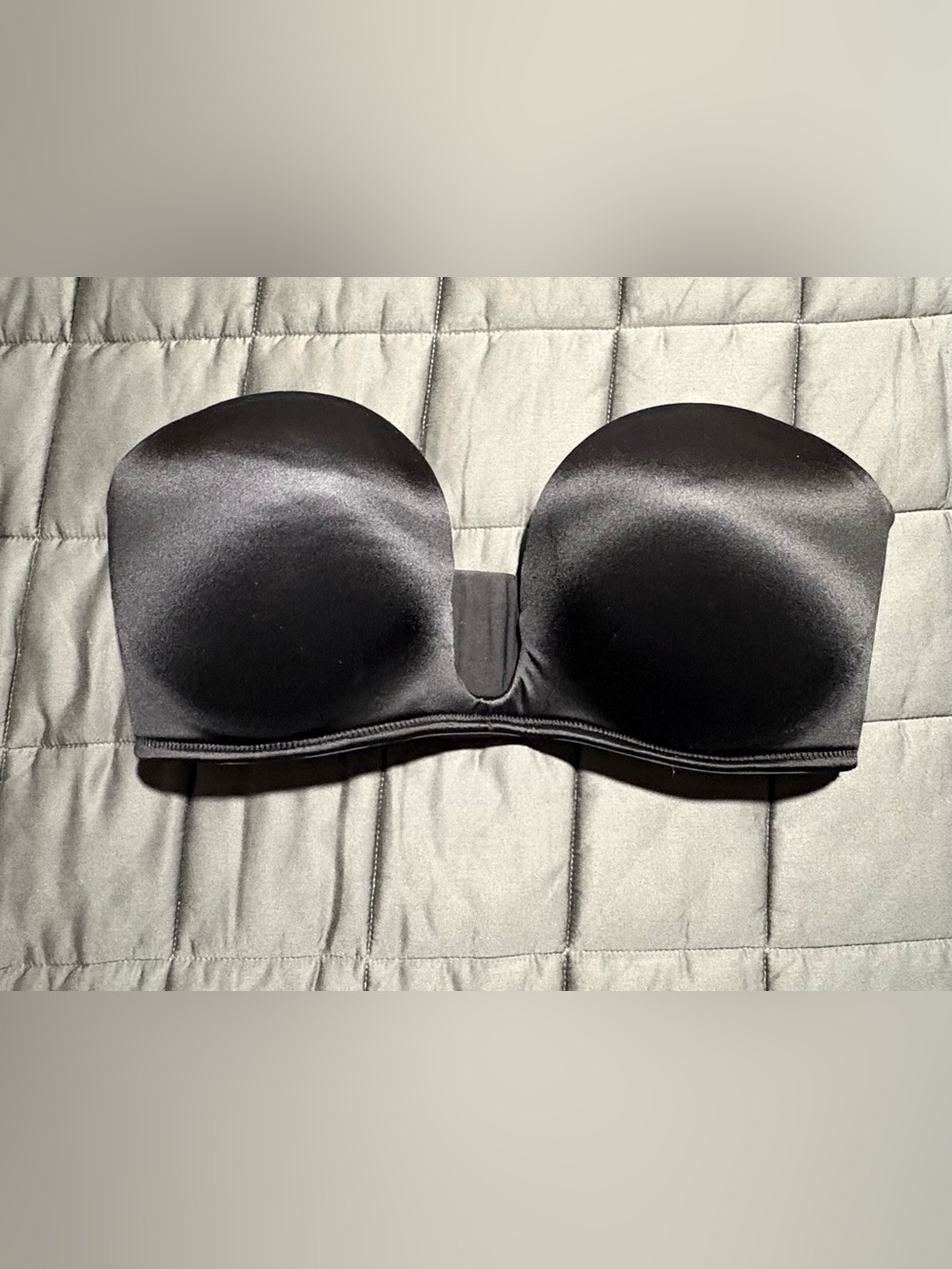 Black Strapless Smooth Molded plunge bra